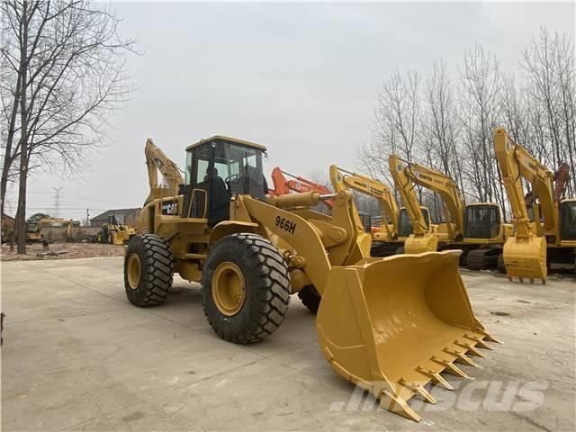 CAT 966H Pale gommate
