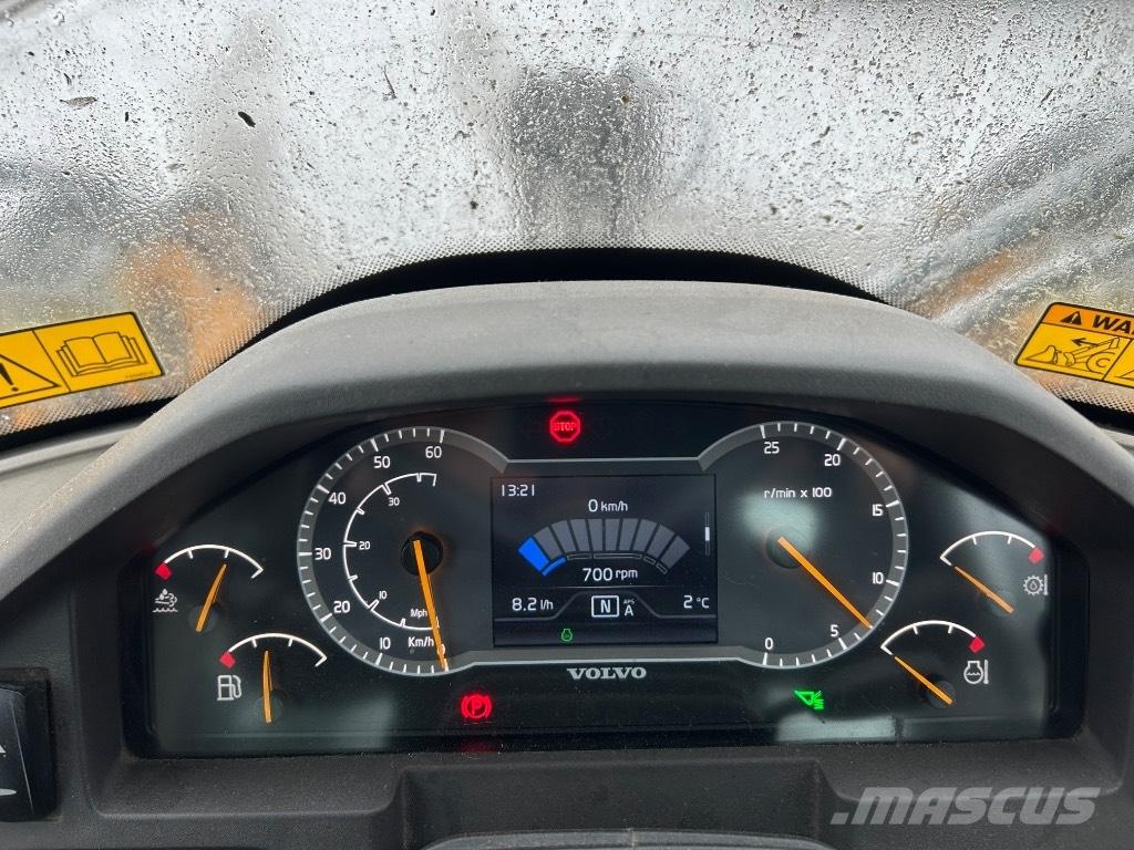 Volvo L 60 H Pale gommate