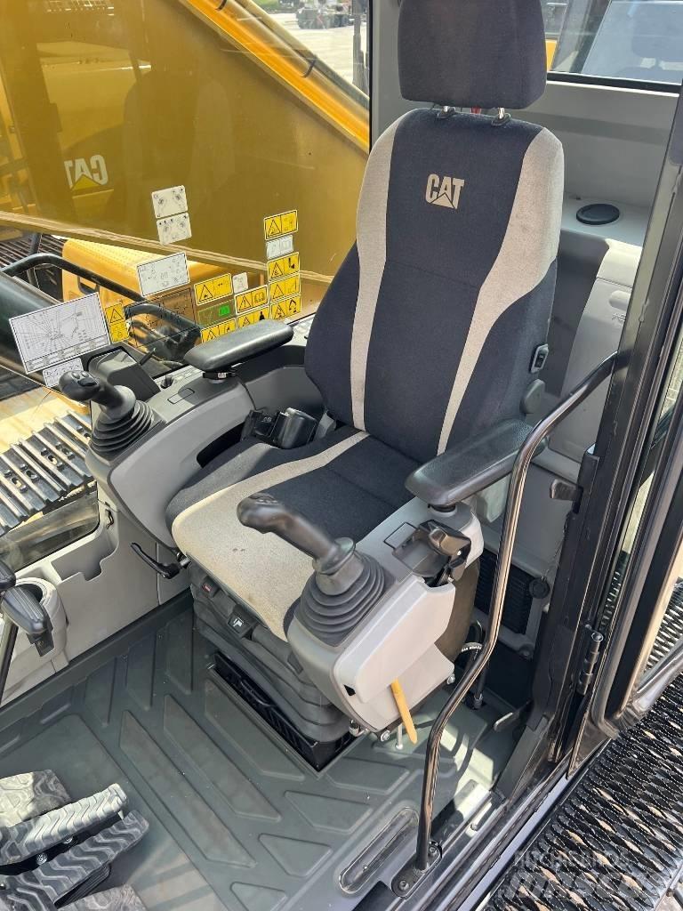 CAT MH336F Movimentazione rifiuti