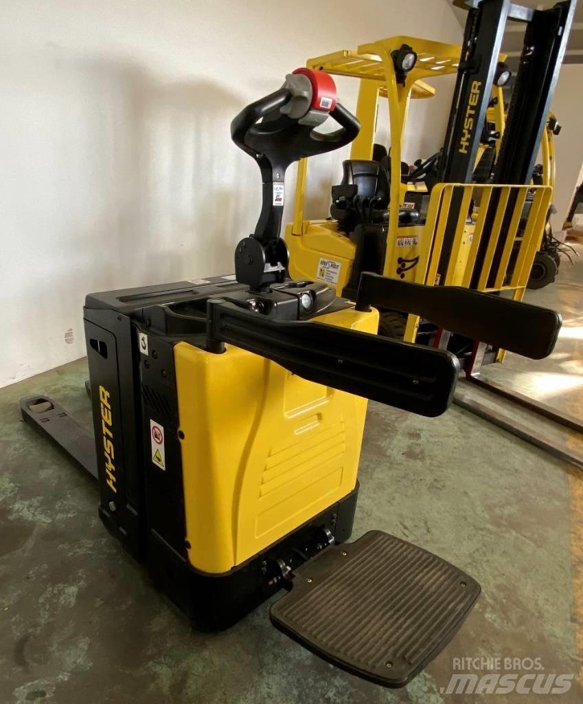 Hyster P2.0S FBW Transpallet uomo a terra