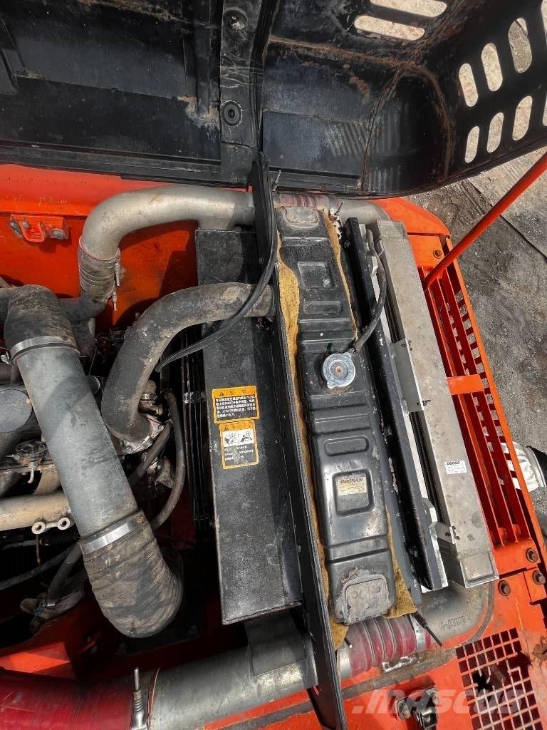 Doosan DH 225 LC-7 Escavatori cingolati