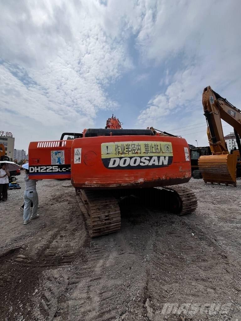 Doosan DH 225 LC-7 Escavatori cingolati