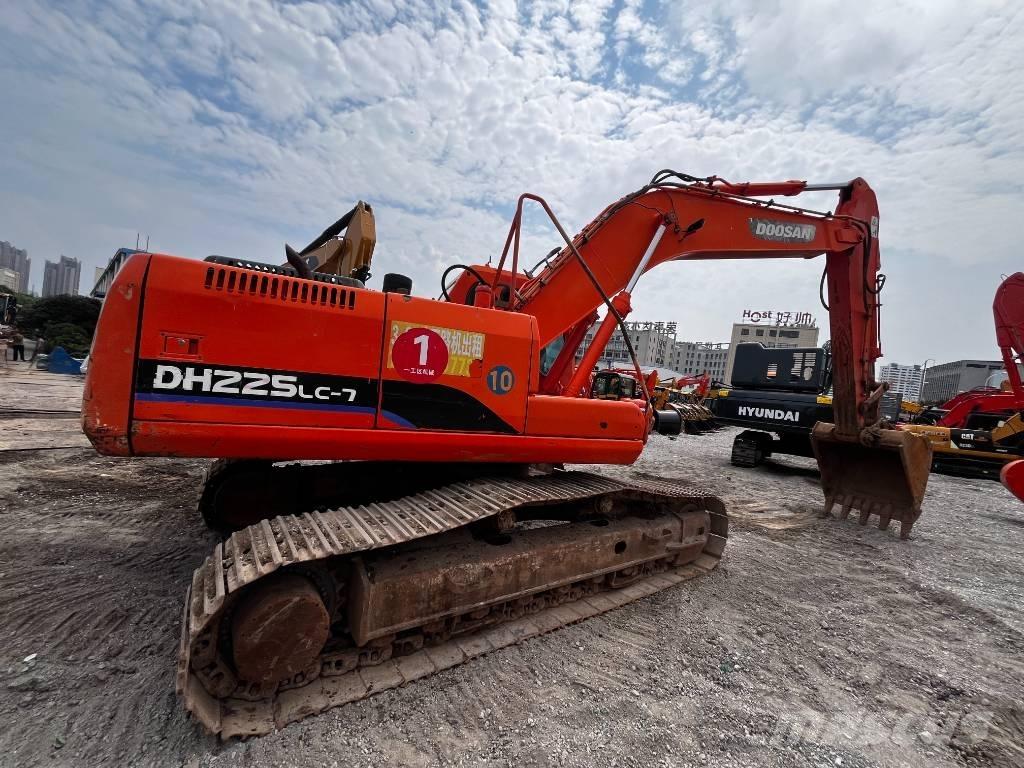 Doosan DH 225 LC-7 Escavatori cingolati