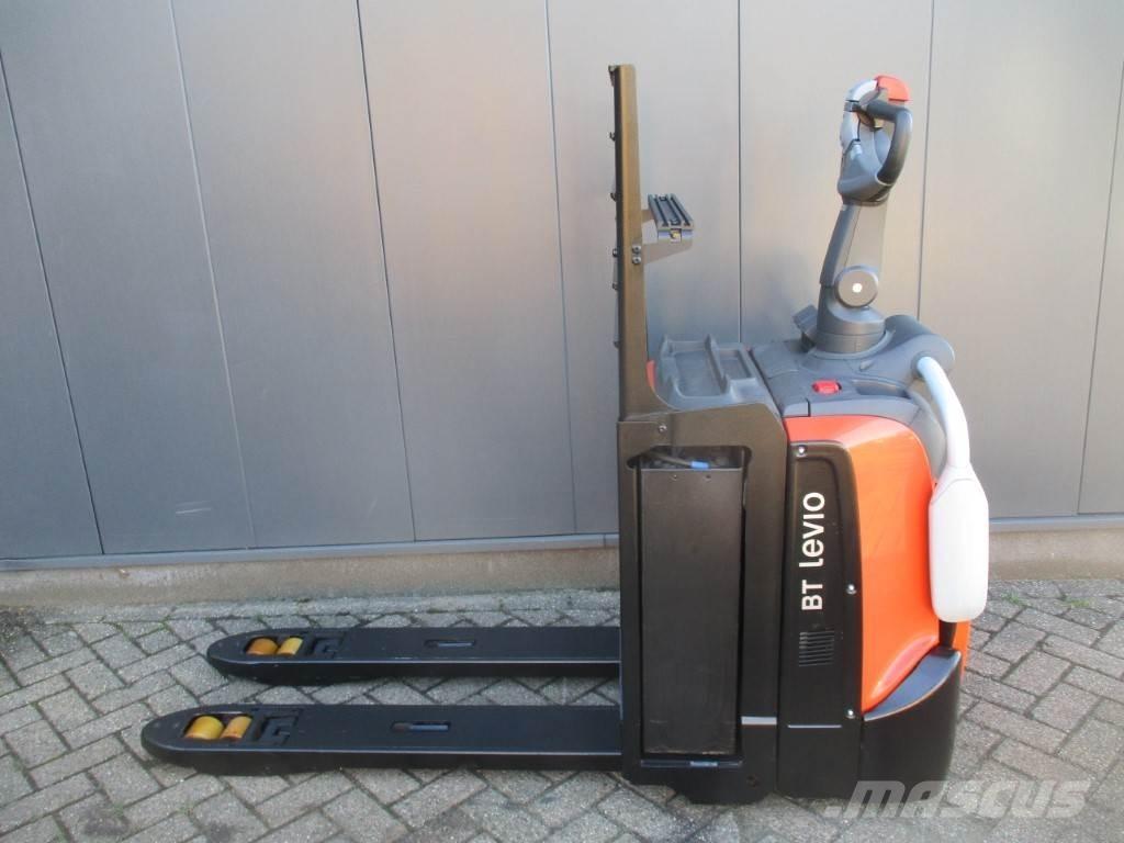 Toyota LPE 200 Carrelli elevatori bassi a piattaforma