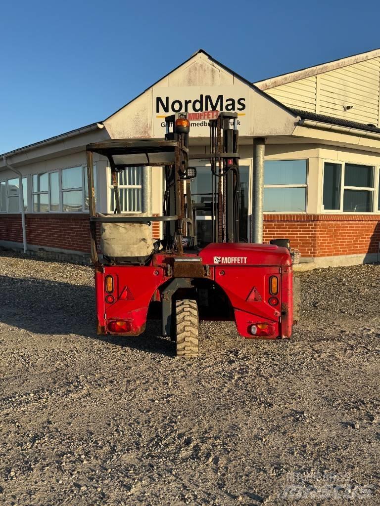 Moffett M4 25.3 Carrelli elevatori diesel