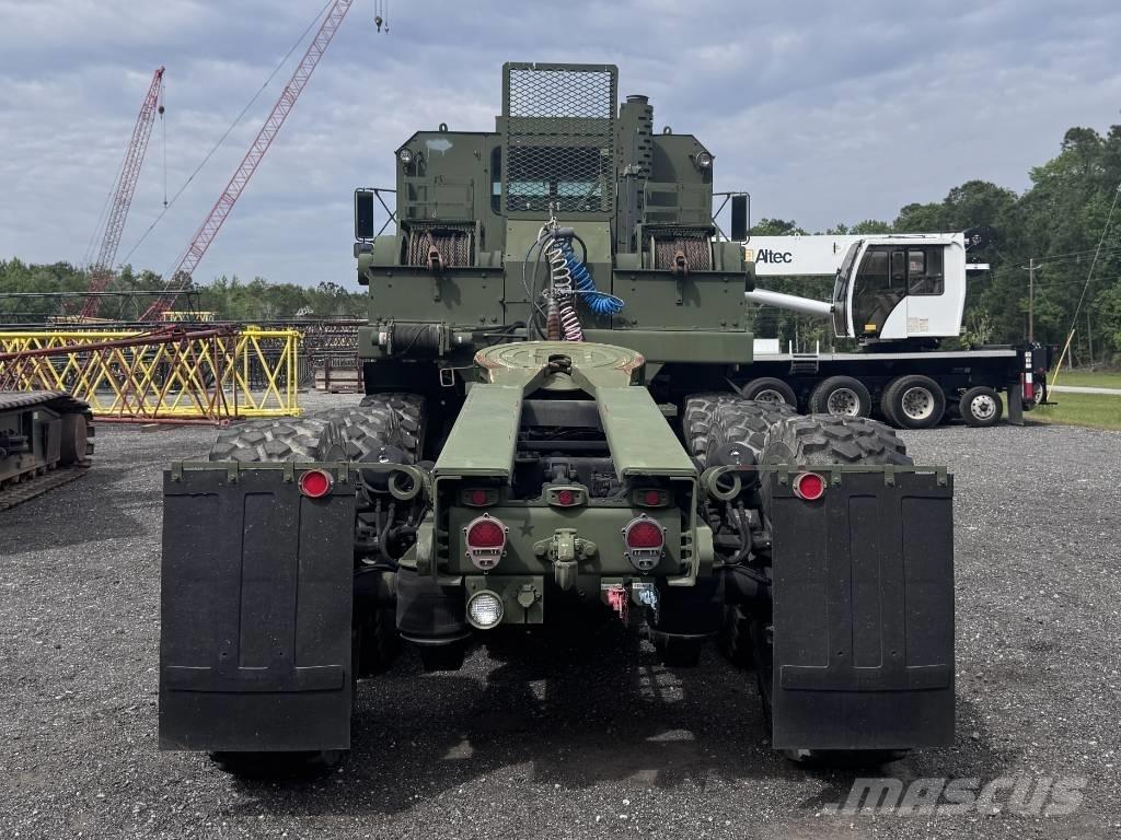Oshkosh M1070 Motrici e Trattori Stradali