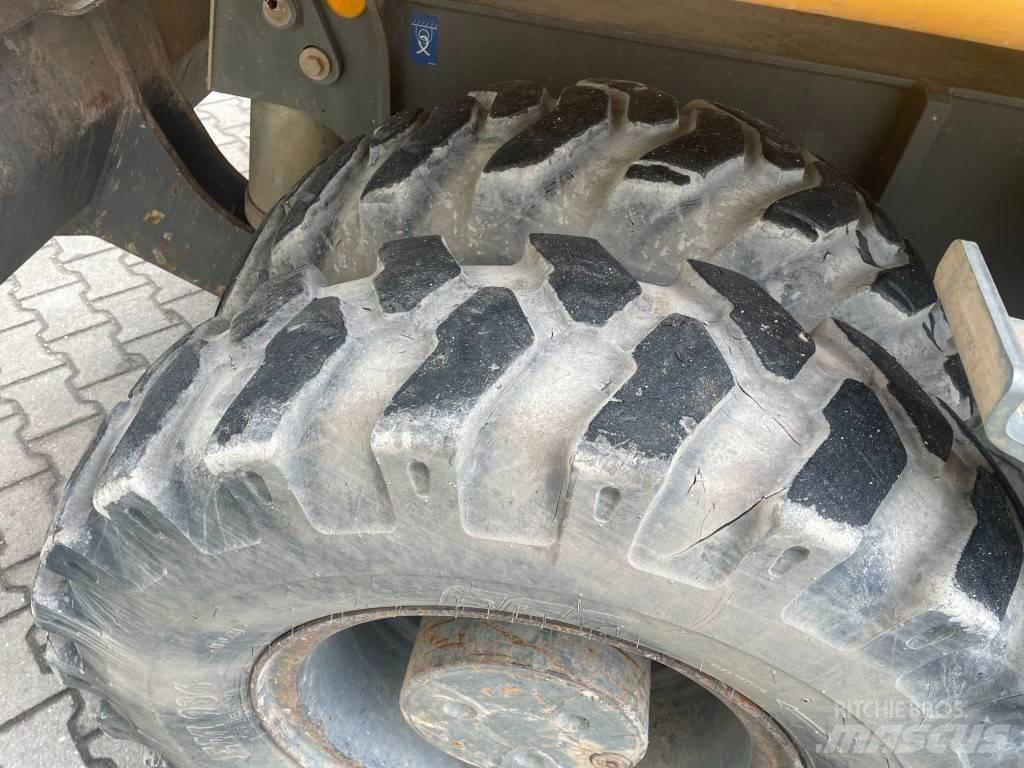 Liebherr A 918 Escavatori gommati