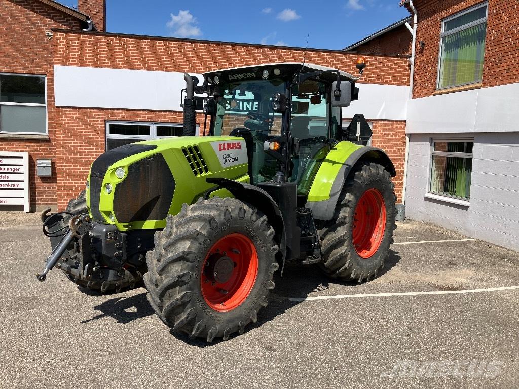 CLAAS Arion 640 CIS+ Trattori
