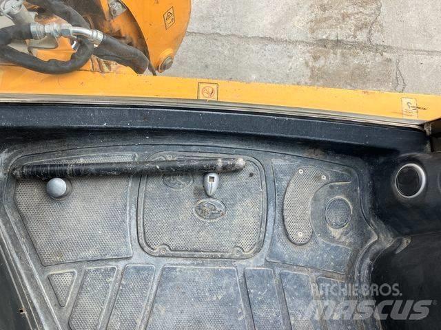 JCB 4CX AEC Terne