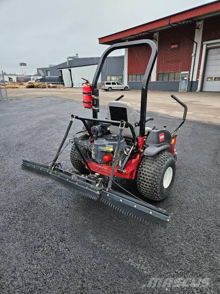 Toro SandPro2040Z Rastrelli per golf bunker