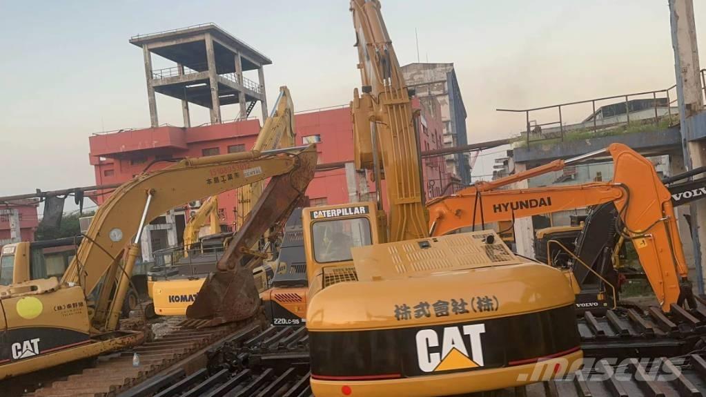 CAT 320 C Escavatori anfibi