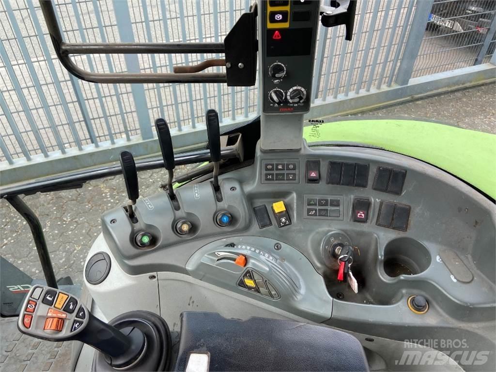CLAAS Arion 440 Trattori