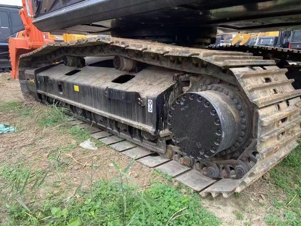 Hitachi 360 Escavatori cingolati
