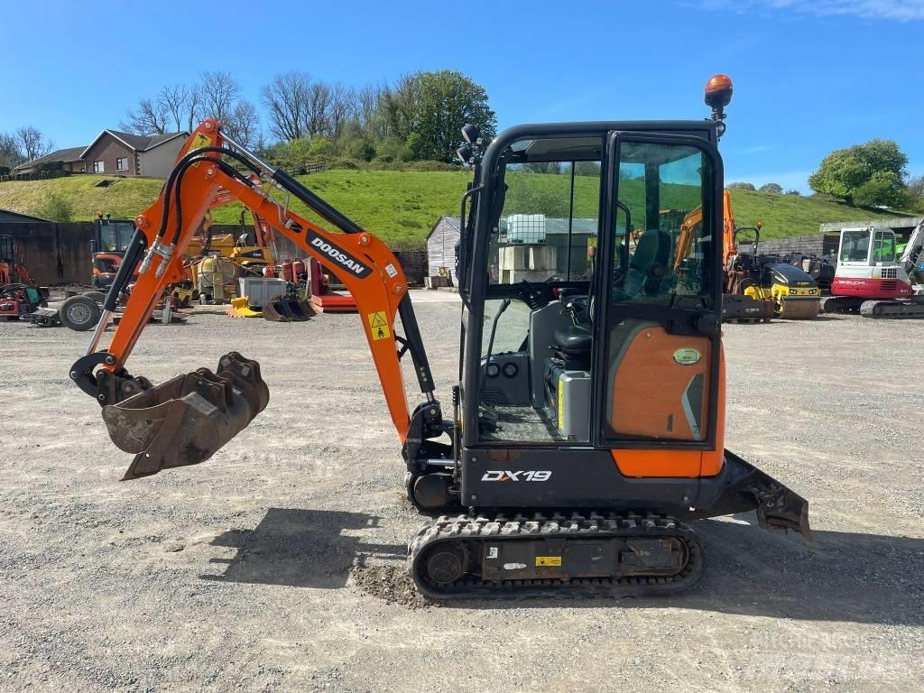 Doosan DX 19 Miniescavatori