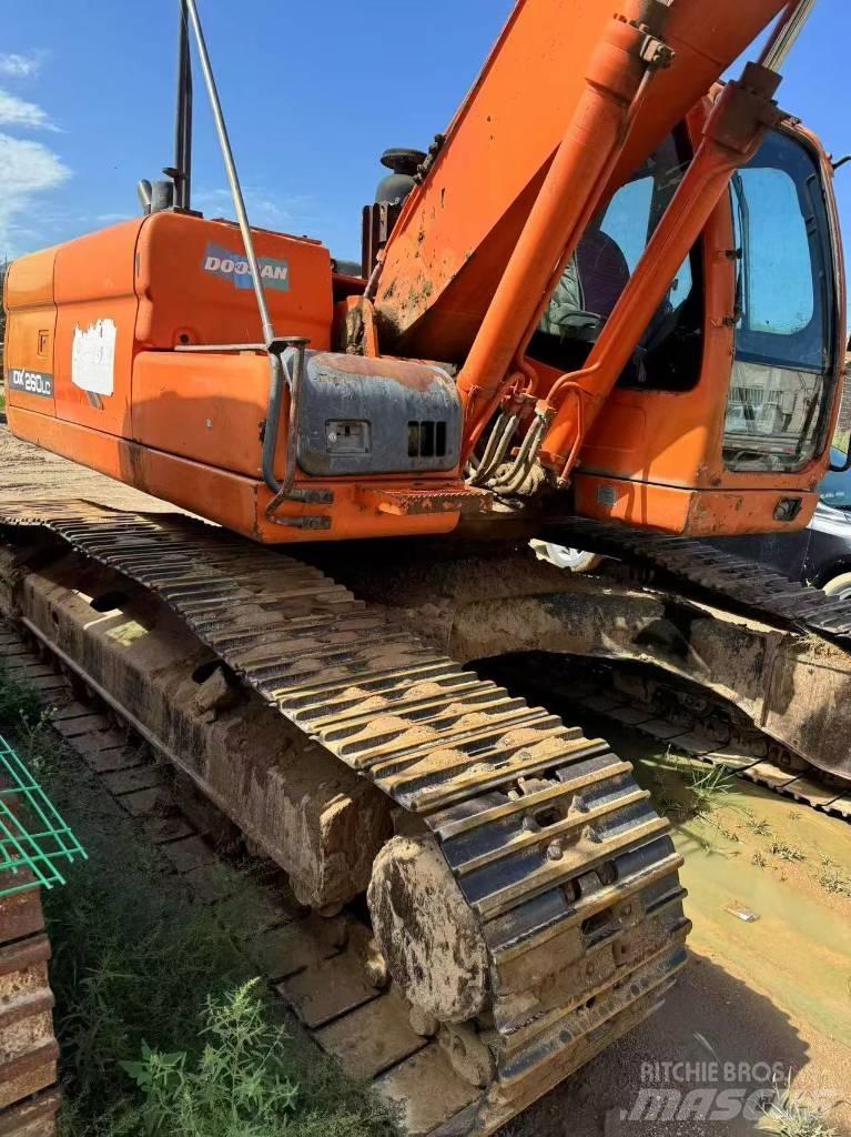 Doosan DX 260LC Escavatori cingolati