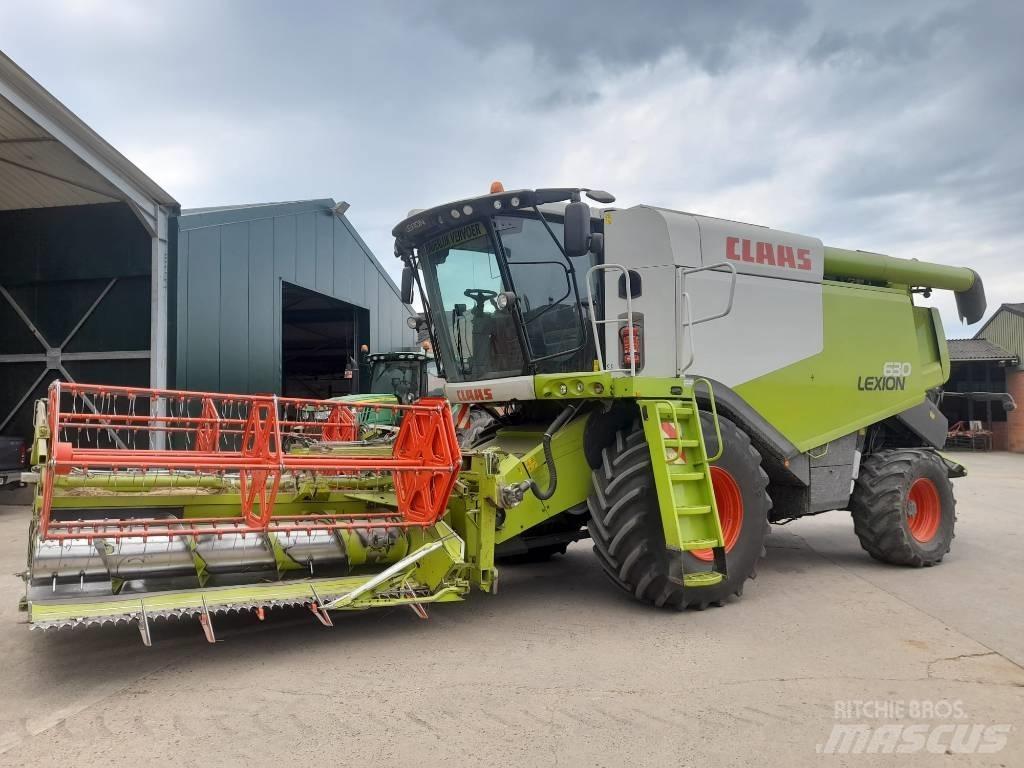 CLAAS Lexion 630 Mietitrebbiatrici