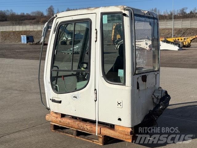 Liebherr A 924 C CAB Cabine e interni