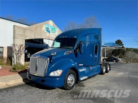 Kenworth T680 Motrici e Trattori Stradali