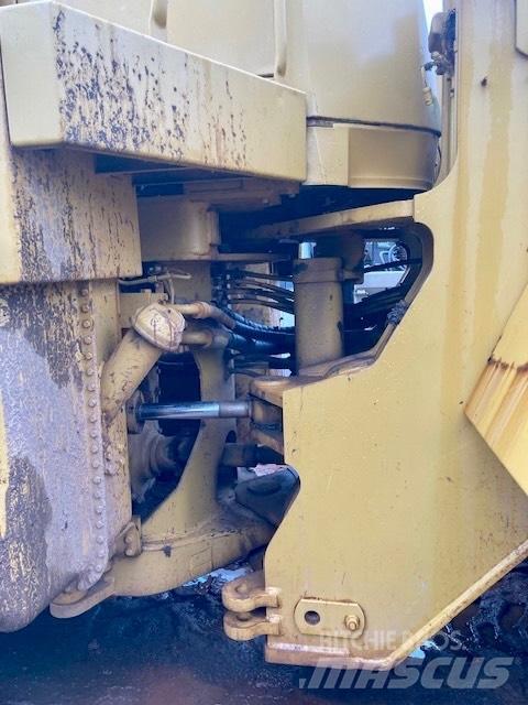 CAT 980 F Pale gommate