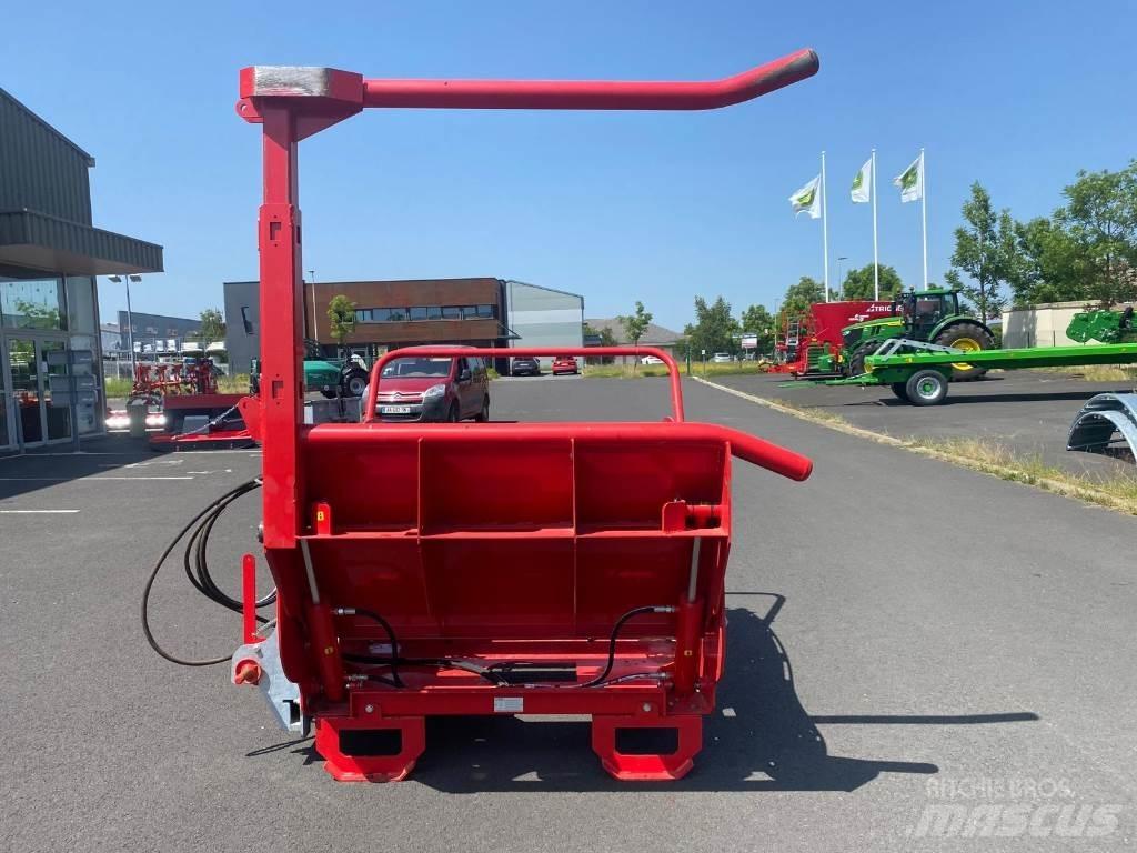 Silofarmer DB18 Trinciatrici, tagliatrici e srotolatrici per balle