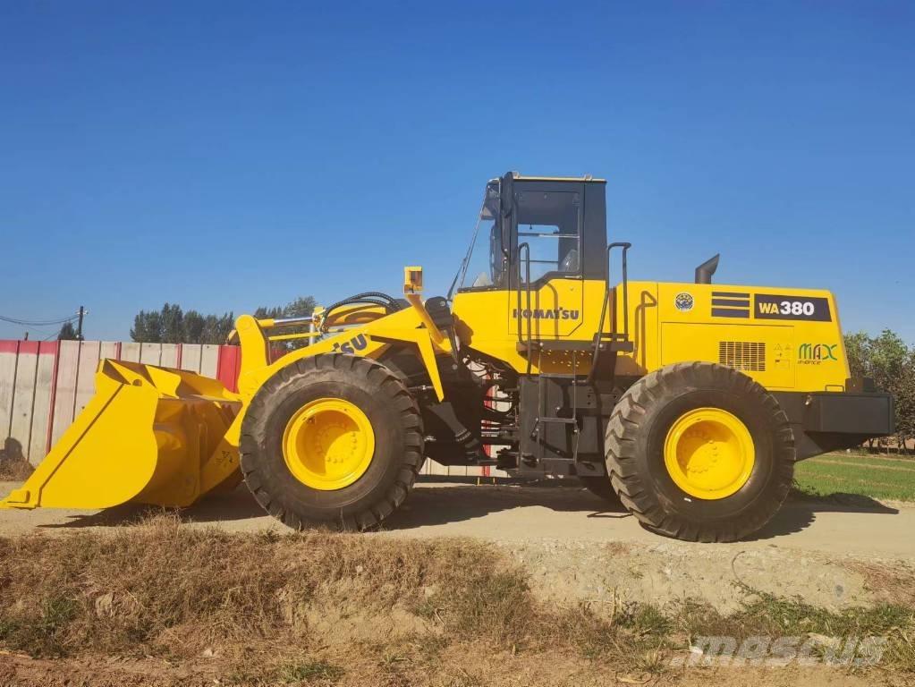 Komatsu WA 320 Pale gommate