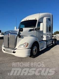 Kenworth T680 Motrici e Trattori Stradali