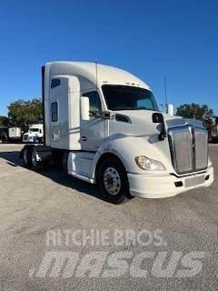 Kenworth T680 Motrici e Trattori Stradali