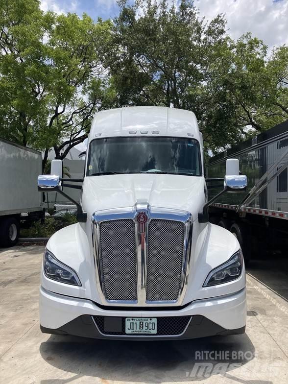 Kenworth T680 Motrici e Trattori Stradali