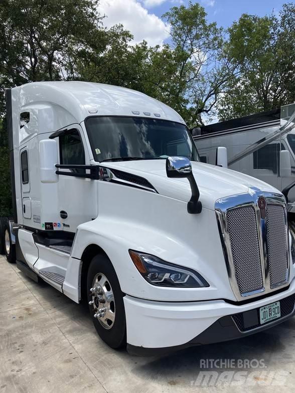 Kenworth T680 Motrici e Trattori Stradali
