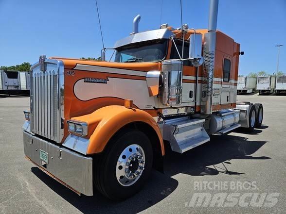 Kenworth W900 Motrici e Trattori Stradali