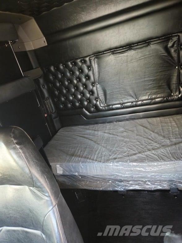 Kenworth W900 Motrici e Trattori Stradali