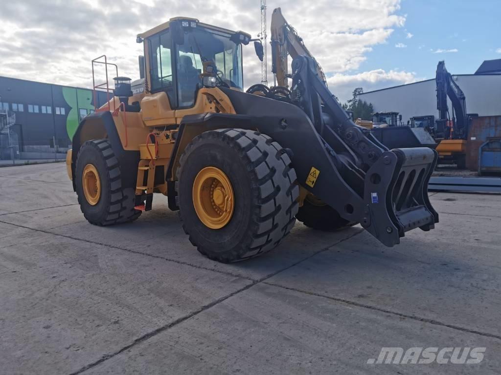 Volvo L 220 H Pale gommate