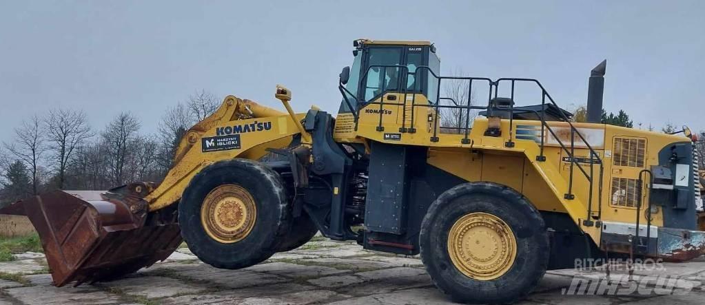 Komatsu WA 600-6 Pale gommate