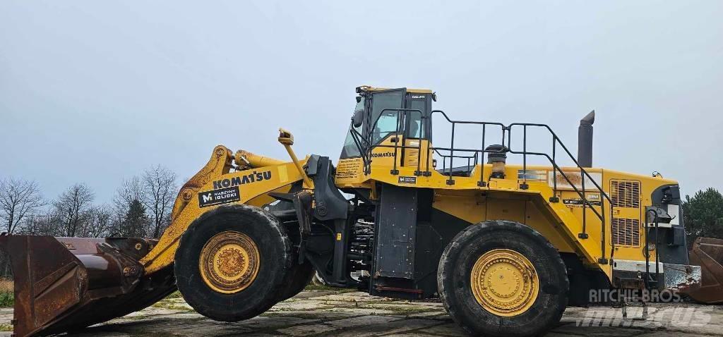 Komatsu WA 600-6 Pale gommate