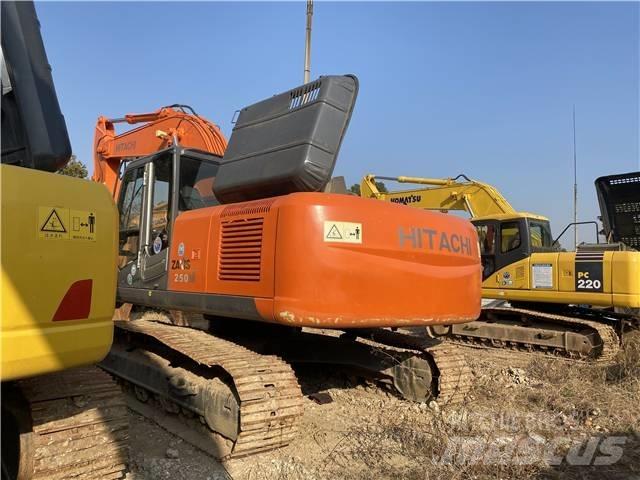 Hitachi ZX250 Escavatori cingolati
