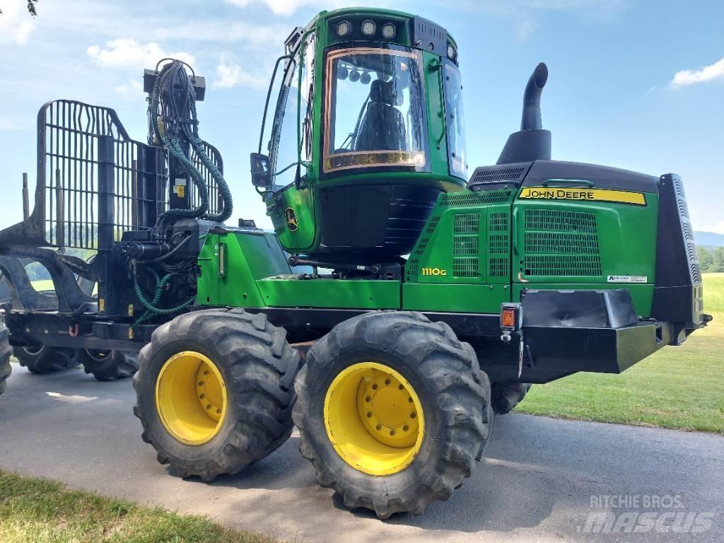 John Deere 1110G Forwarder