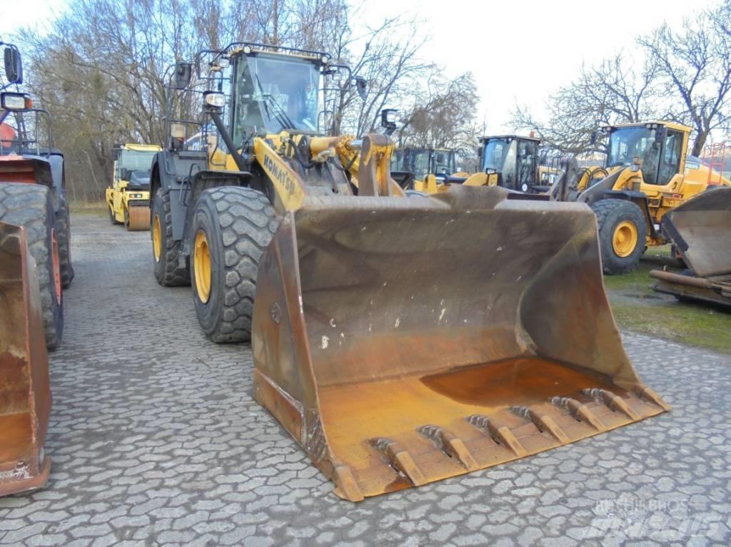 Komatsu WA 470-8 Pale gommate