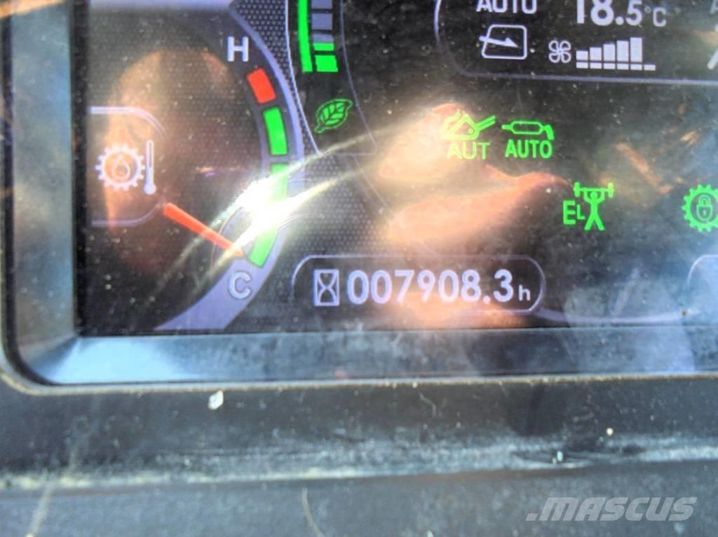 Komatsu WA 470-8 Pale gommate