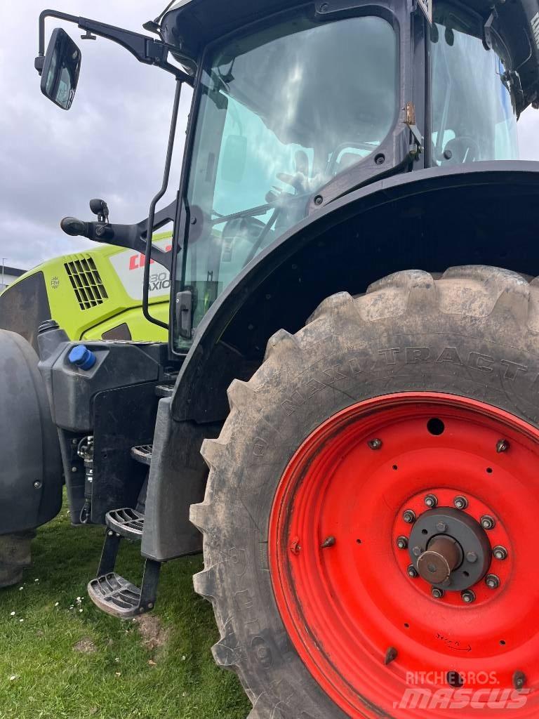 CLAAS AXION 830 CIS+ Trattori