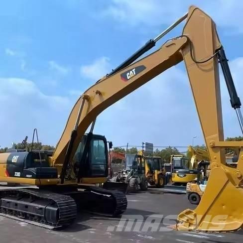 CAT 330 Escavatori cingolati