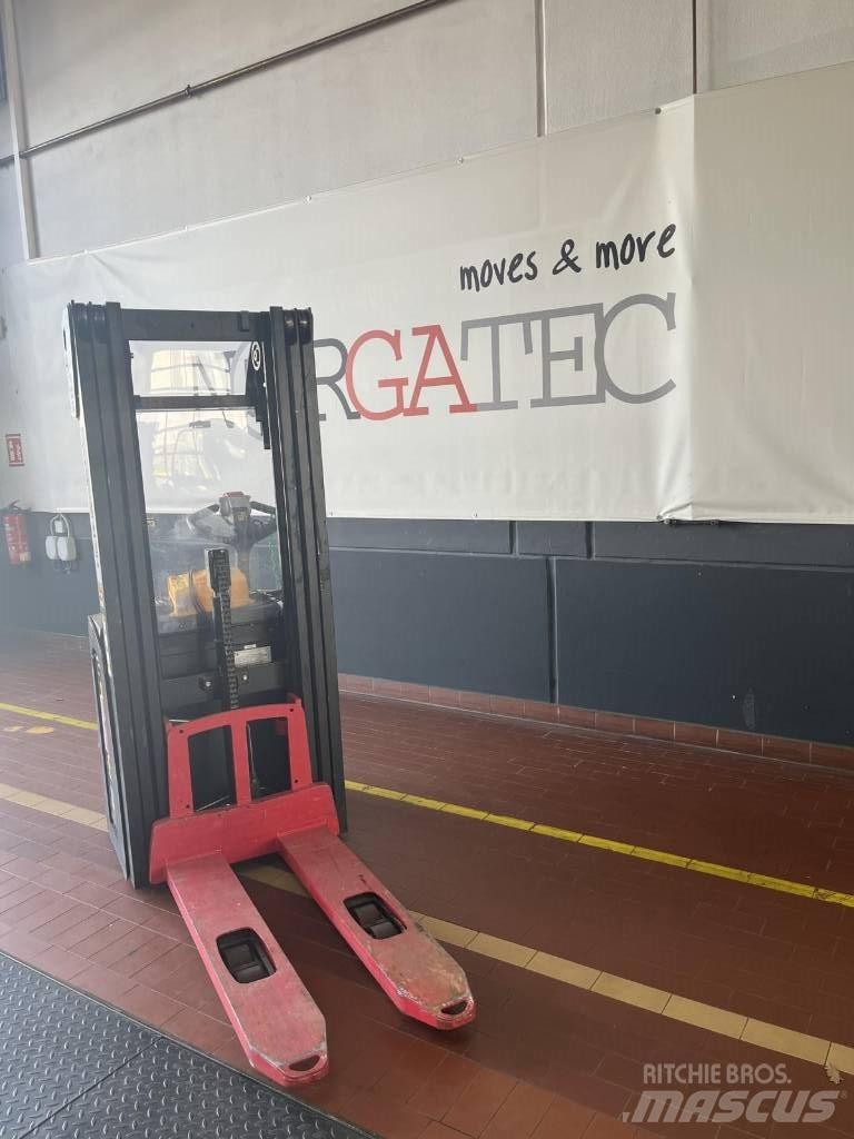 Hyster S1.4 Transpallet uomo a terra