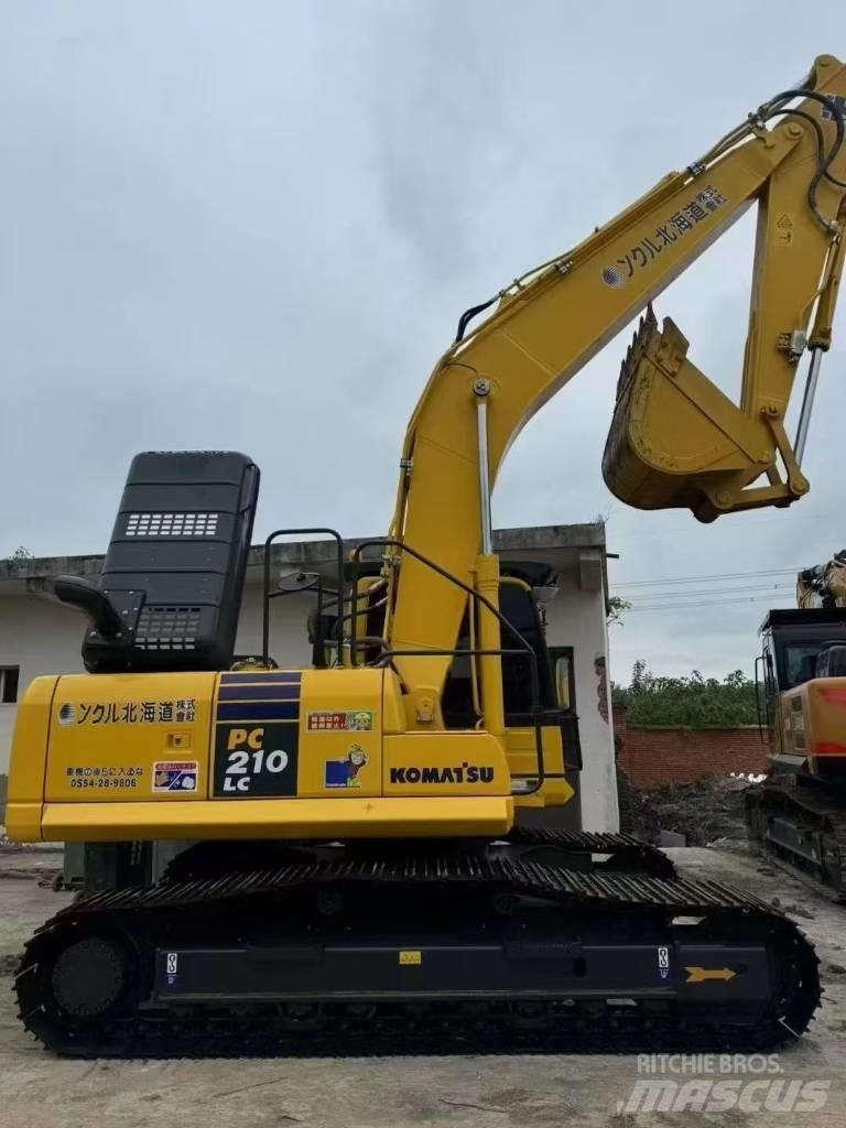 Komatsu 210LC-8 Escavatori cingolati