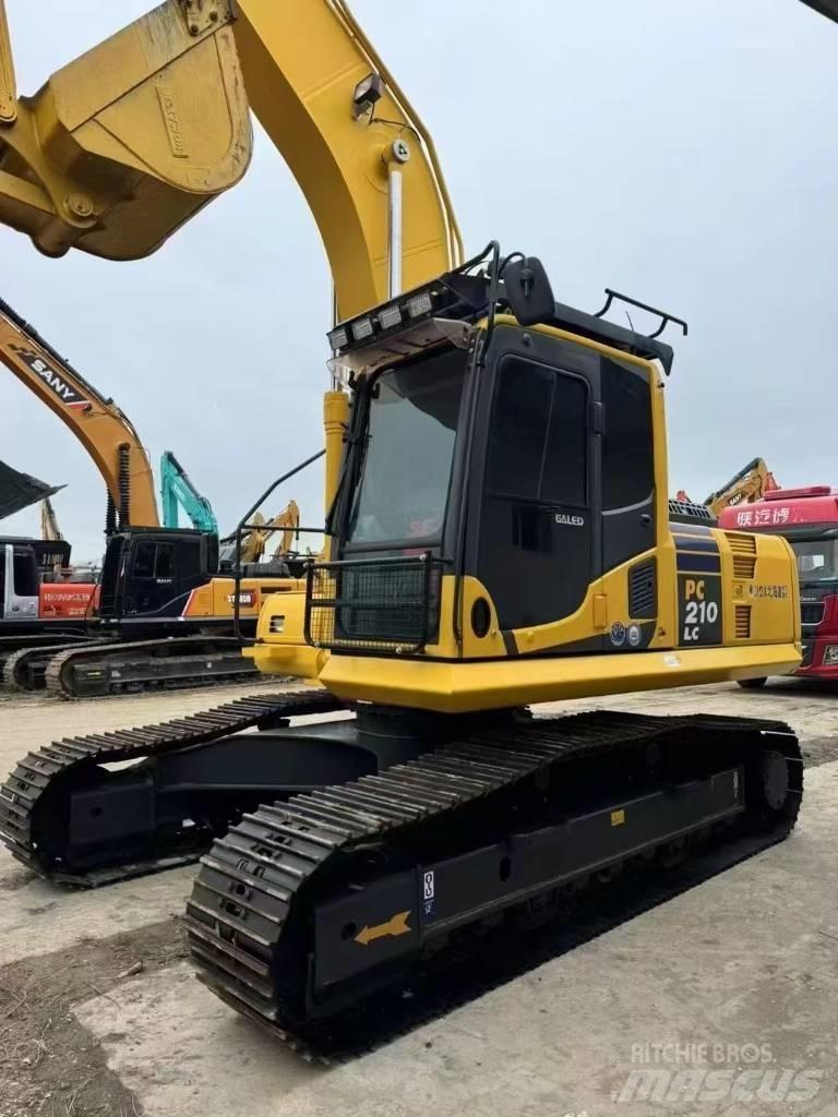 Komatsu 210LC-8 Escavatori cingolati