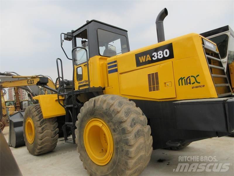 Komatsu WA 380-3 Pale gommate