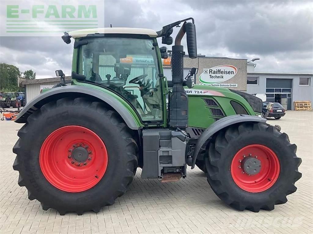 Fendt 724 vario s4 Trattori