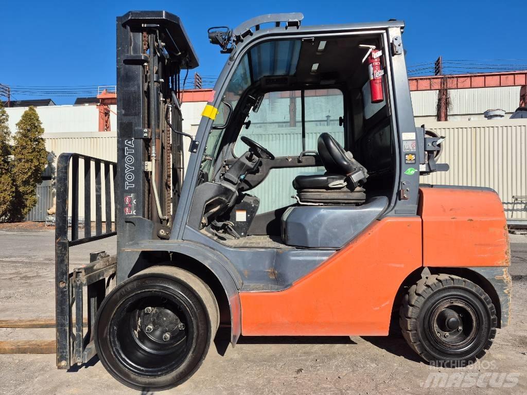 Toyota 8 FGU 30 Carrelli elevatori-Altro