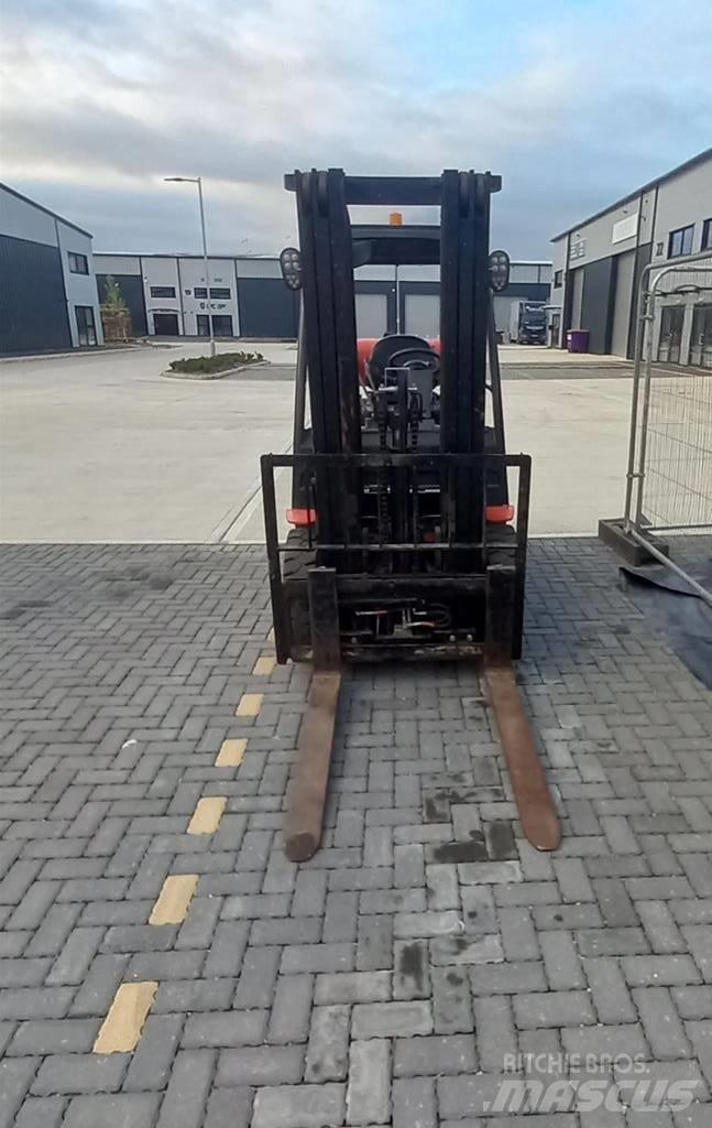 Manitou MI 25 G Carrelli elevatori GPL