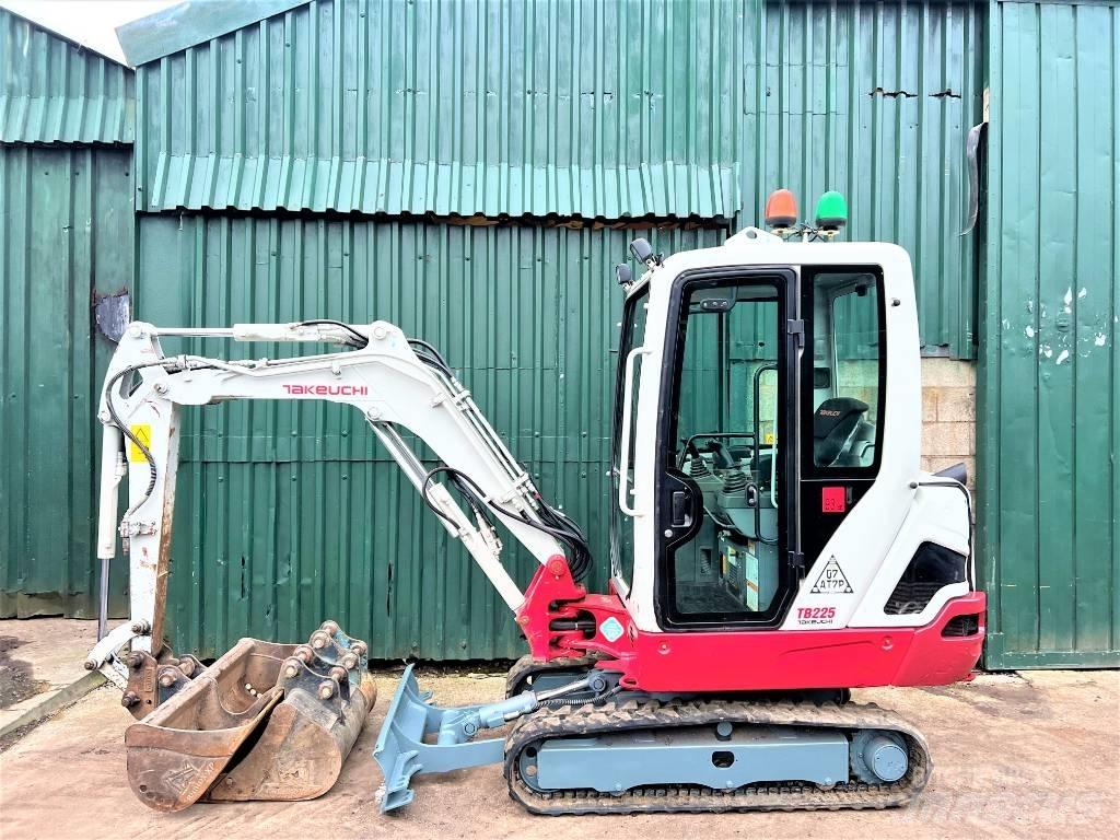 Takeuchi TB225 Miniescavatori