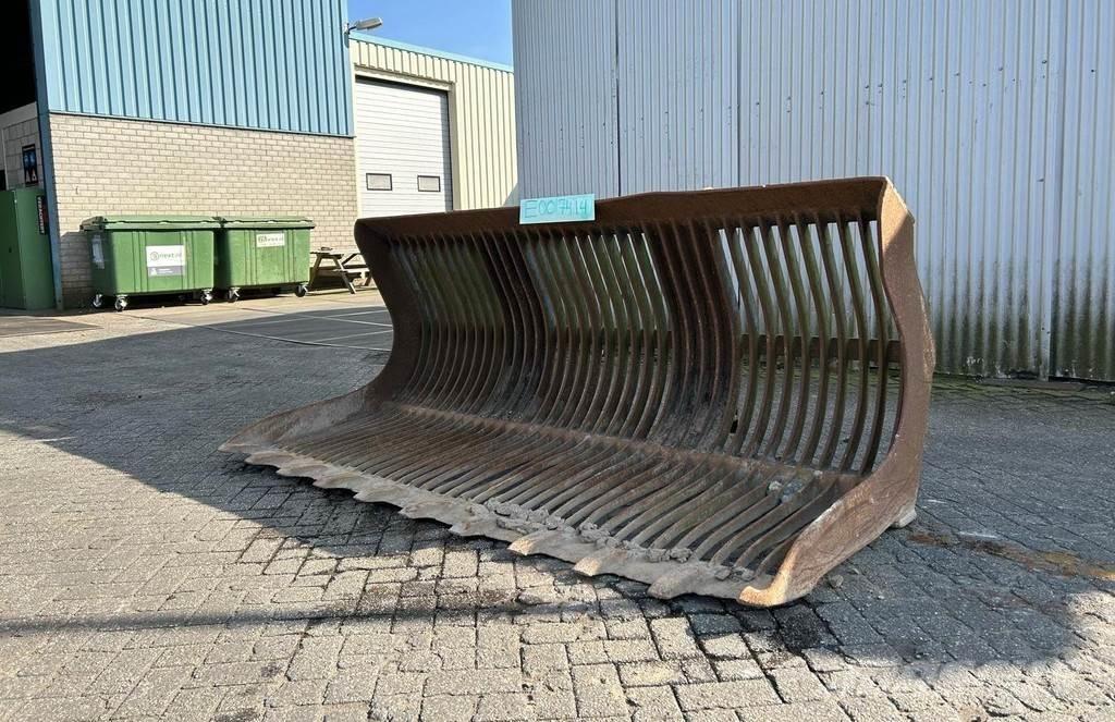  Onbekend UH-2700 Benne