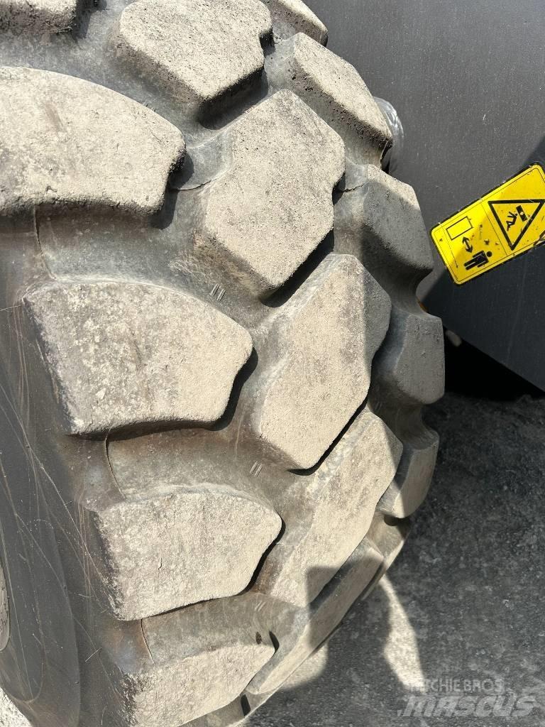 Volvo l150h Pale gommate